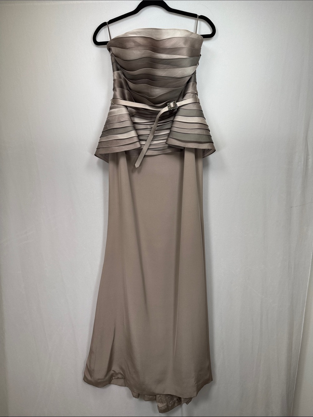 Nina Raynor Women's 100% Silk Formal Champagne Evening Dress Gown Size 10